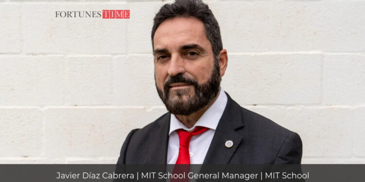 Javier Díaz Cabrera: Manager at MIT School General